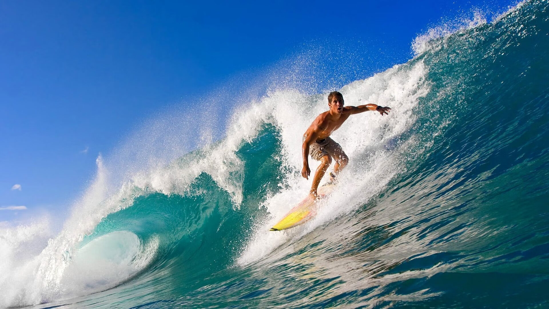 欧冠强强对话，巴黎能否挺进四强？，巴黎晋级欧冠八强